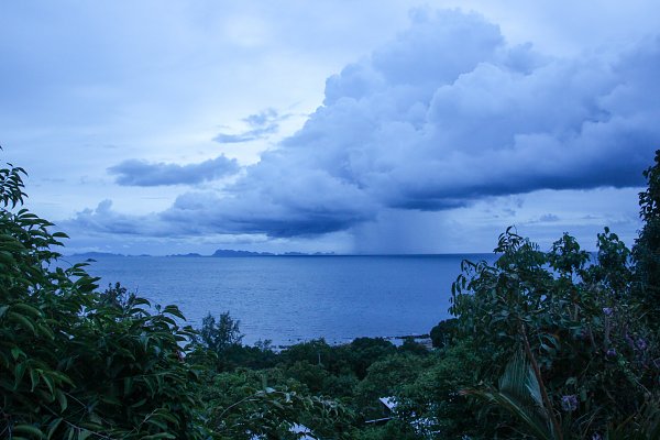 Regenfront am Horizont Wandbild